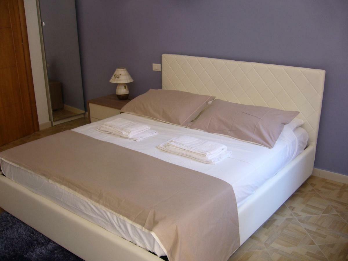 Casaleo Otel Campofelice Di Roccella Dış mekan fotoğraf