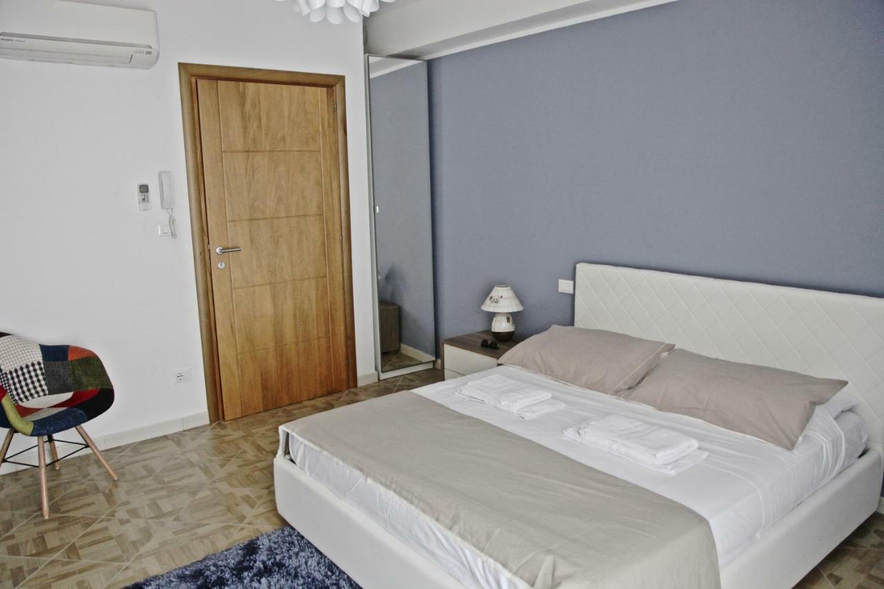 Casaleo Otel Campofelice Di Roccella Dış mekan fotoğraf